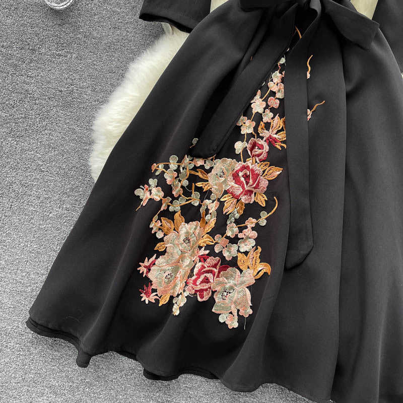 New Temperament V-neck Tie Long-sleeved Niche Embroidered Flower Dress